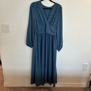 Women’s Blue Maxi with Swiss Knots &. Elastic Waist

Size L